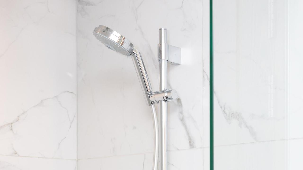 Horizon By Skycity Auckland Zewnętrze zdjęcie A shower head